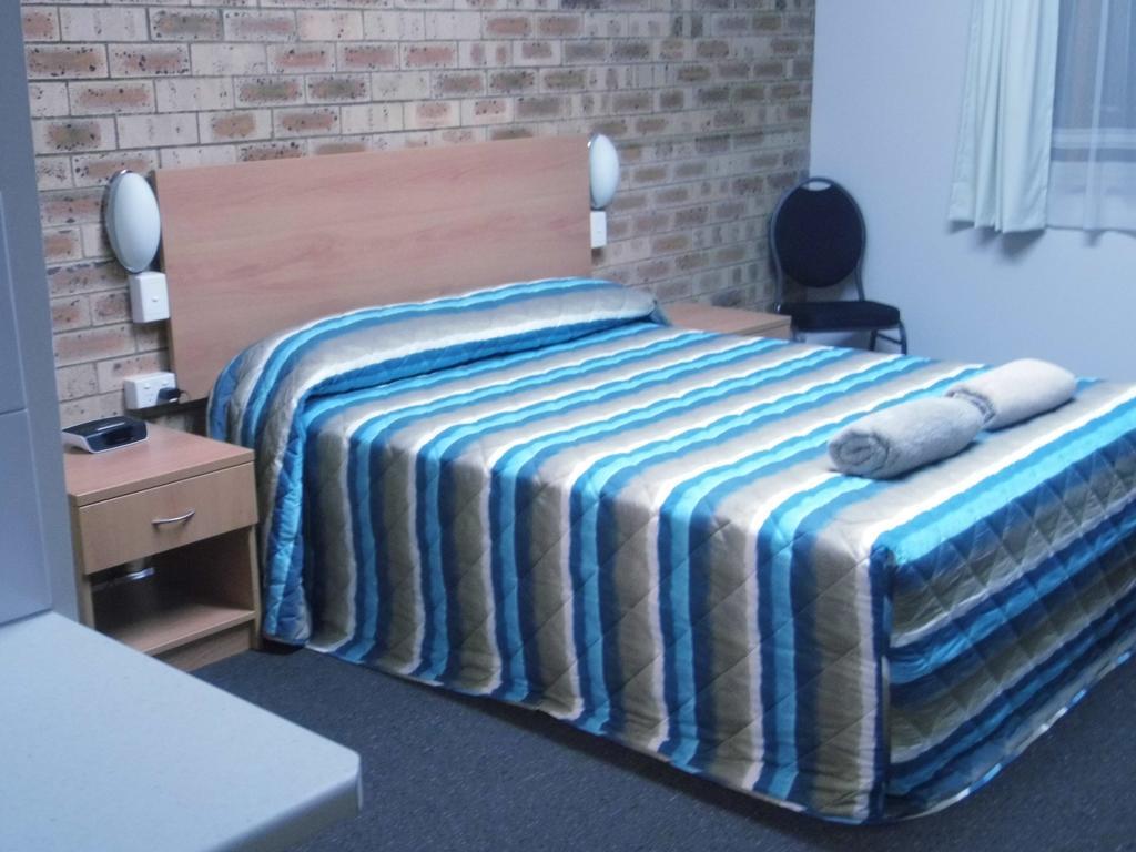 Nanango Fitzroy Motel Bagian luar foto