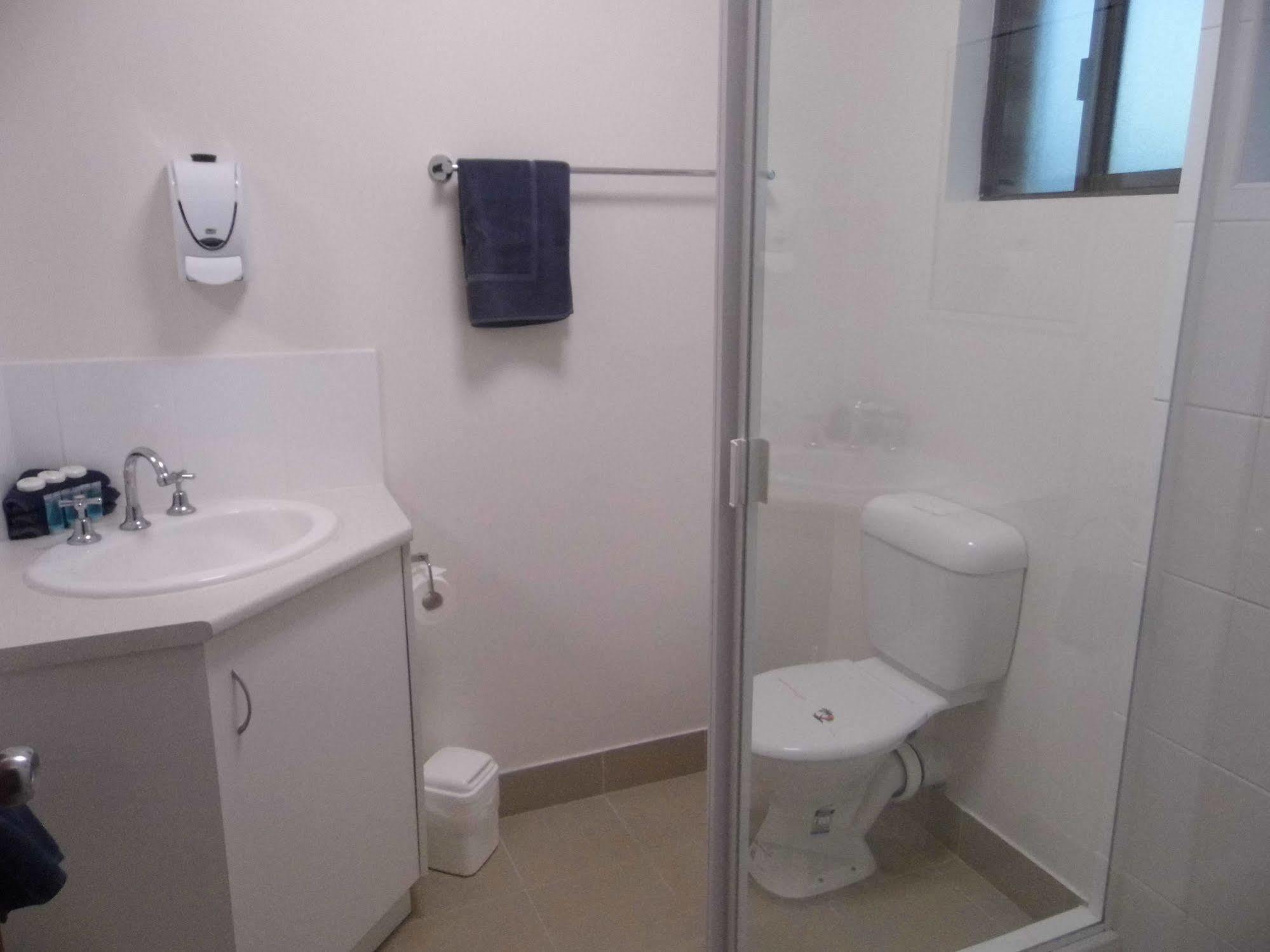 Nanango Fitzroy Motel Bagian luar foto