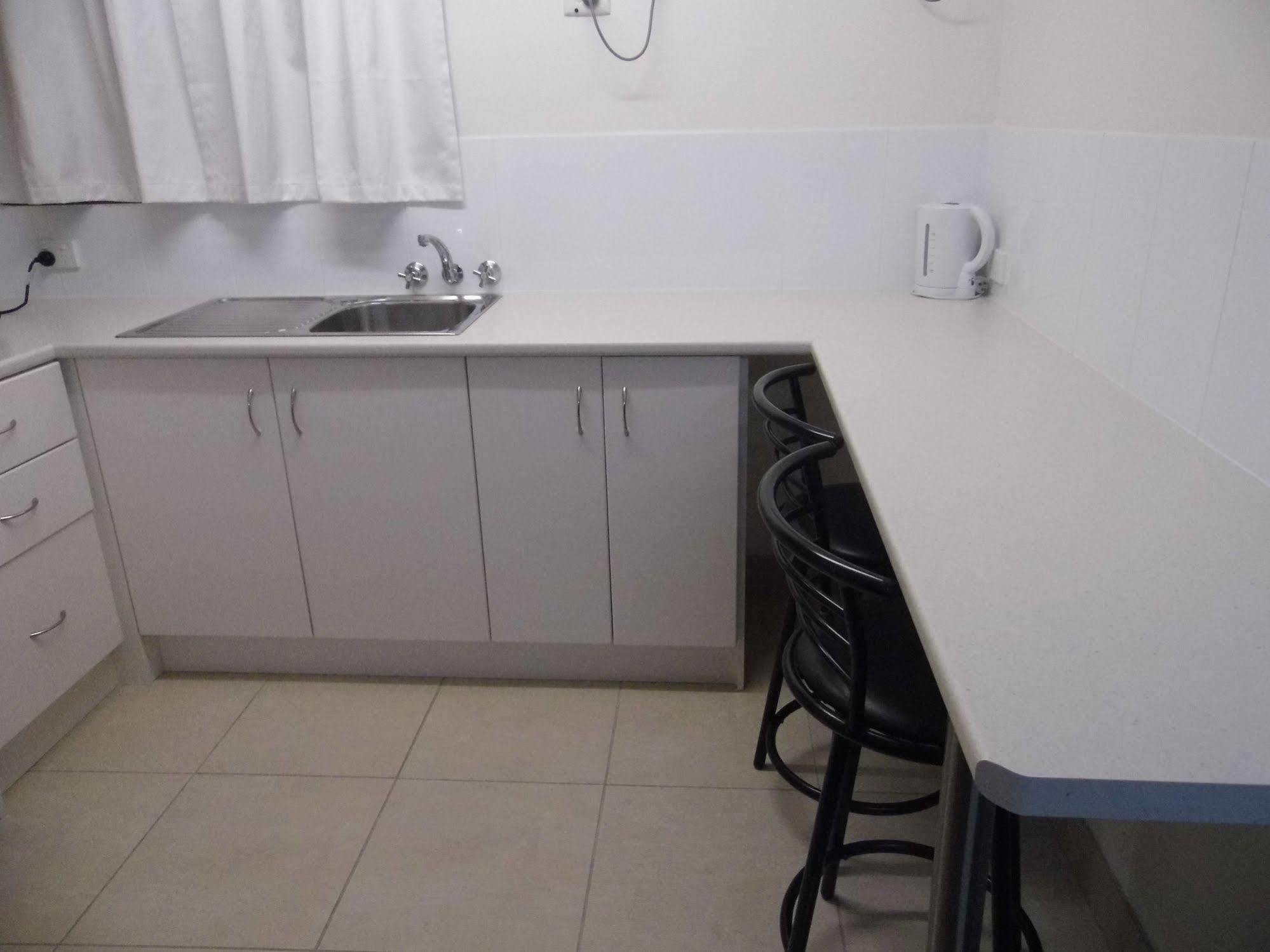 Nanango Fitzroy Motel Bagian luar foto